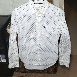 Abercrombie & Fitch white w/blue polka dot shirt